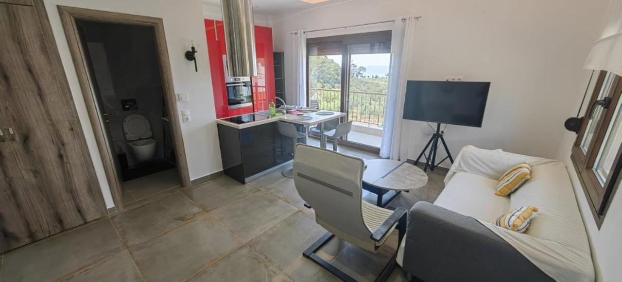 Theasis 2 Ferienhaus